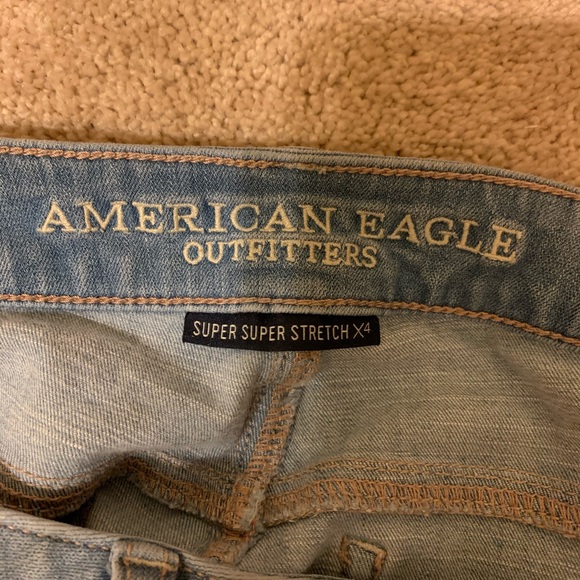 American Eagle X4 Light Wash Jeans!! - Picture 2 of 8